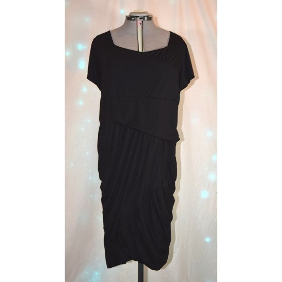 torrid Dresses & Skirts - Torrid  Black Dress  size 4